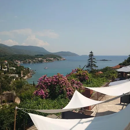 Peragi - Triple With Balcony And Private External Bathroom アパート