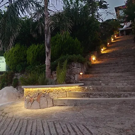 Peragi - Triple With Balcony And Private External Bathroom アパート *