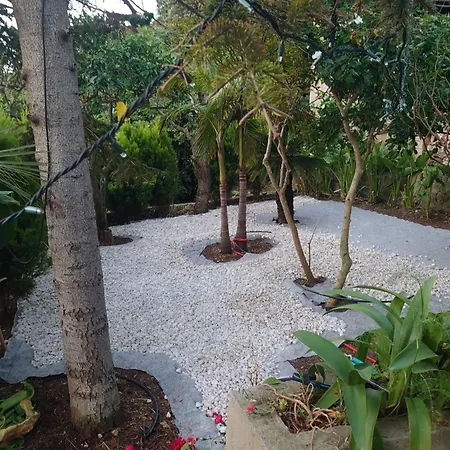 דירה Peragi - Triple With Balcony And Private External Bathroom