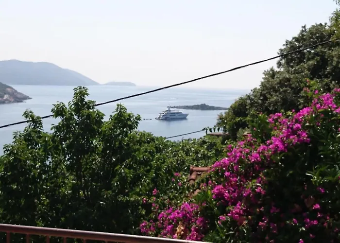 Peragi - Triple With Balcony And Private External Bathroom 公寓 *